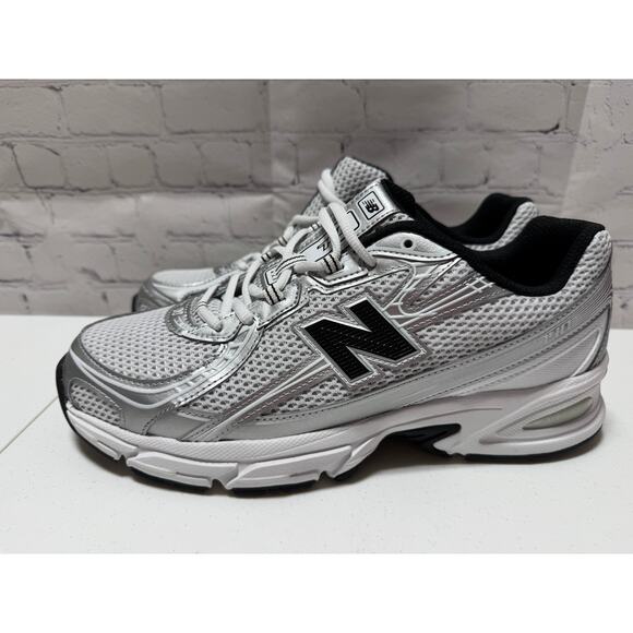 New Balance 740 Black Grey U740BM2 Unisex Sneakers Men’s 9.5 / Women’s 11 NIB - Picture 2 of 10